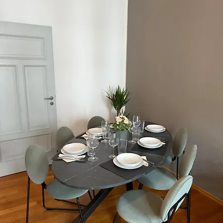Waldstr 1 Apartment *